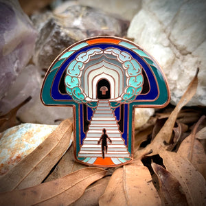 LE 80 “Close Encounters” Mind-Cap pin