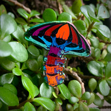 Load image into Gallery viewer, LE 50 “Monarch” Cap pin