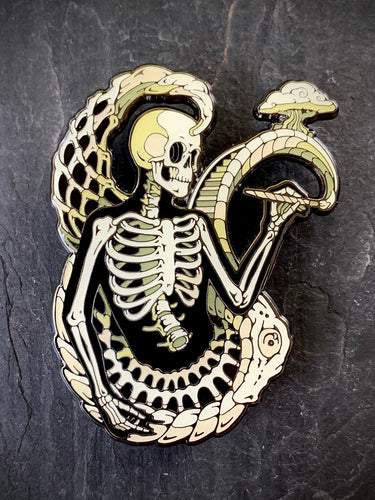 LE 50 “Monochrome” Inception pin